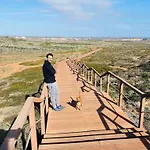 Feelgood Vegan Homestay * Sagres